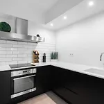 Airhome - Black&white