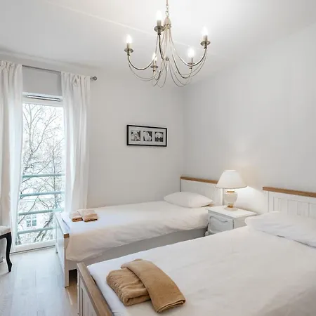 Apartment Airhome - Black&white *