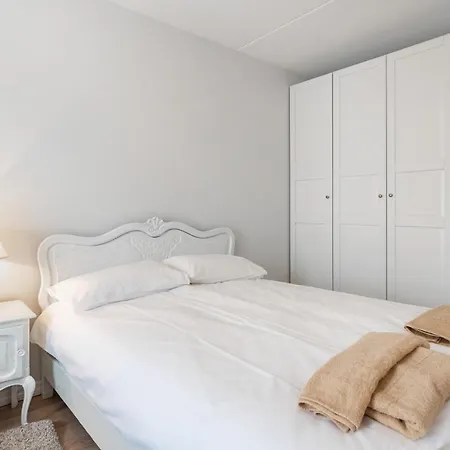 Apartment Airhome - Black&white Tallinn