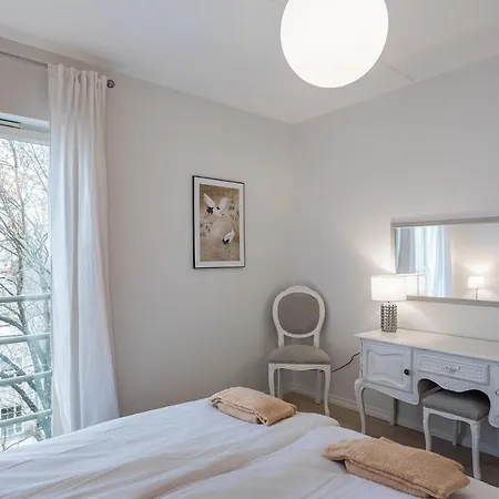 Apartment Airhome - Black&white *