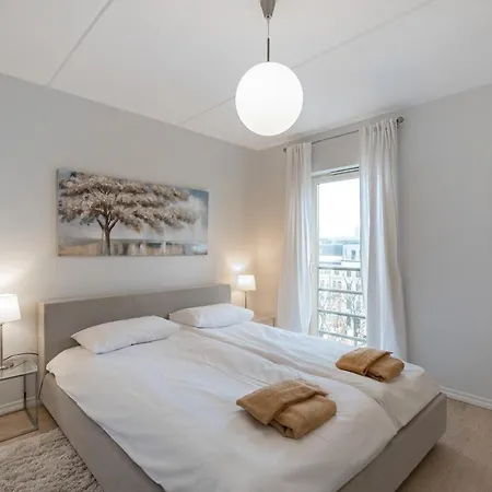 Airhome - Black&white Apartment