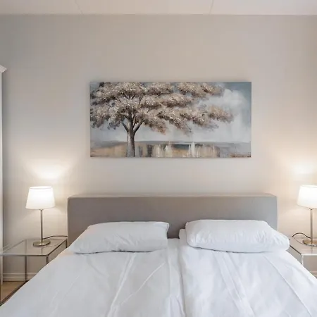 Airhome - Black&white Apartment