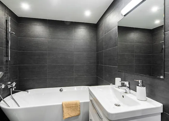 Apartamento Airhome - Black&white Tallin