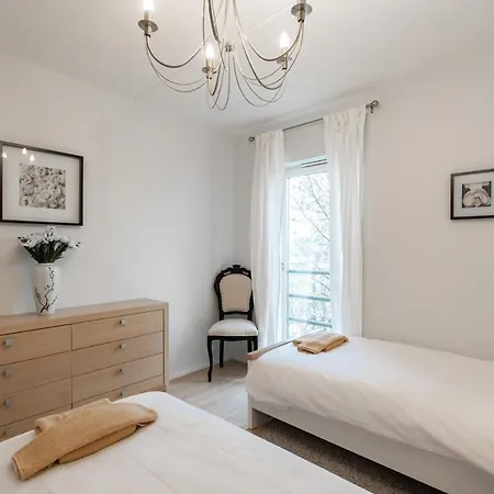 Airhome - Black&white