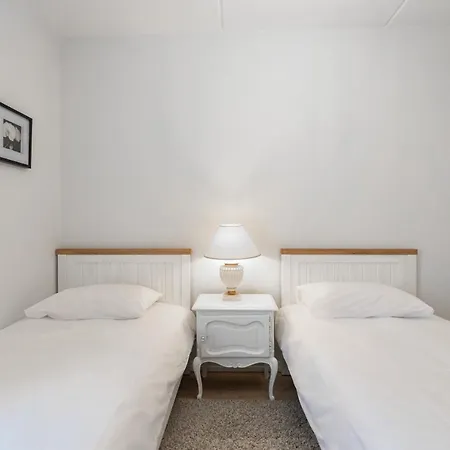 아파트 Airhome - Black&white 탈린