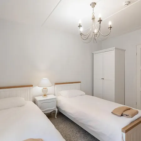 아파트 Airhome - Black&white 탈린