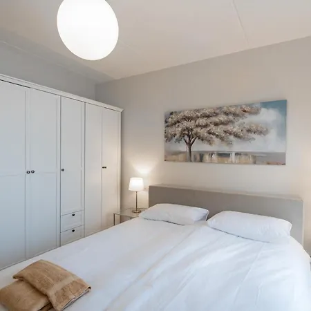 Airhome - Black&white *