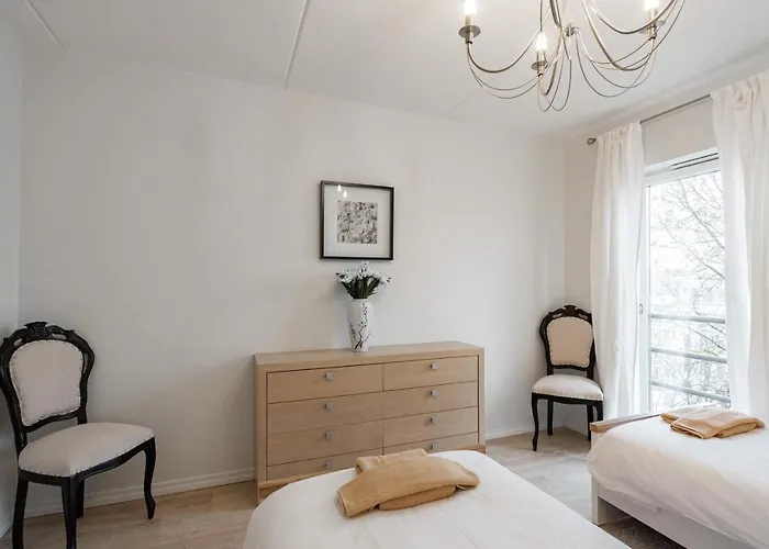 Airhome - Black&white Tallinn